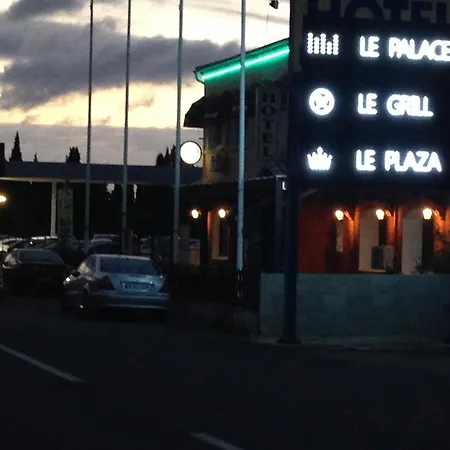 Le Plaza Vitarelle Hotel
